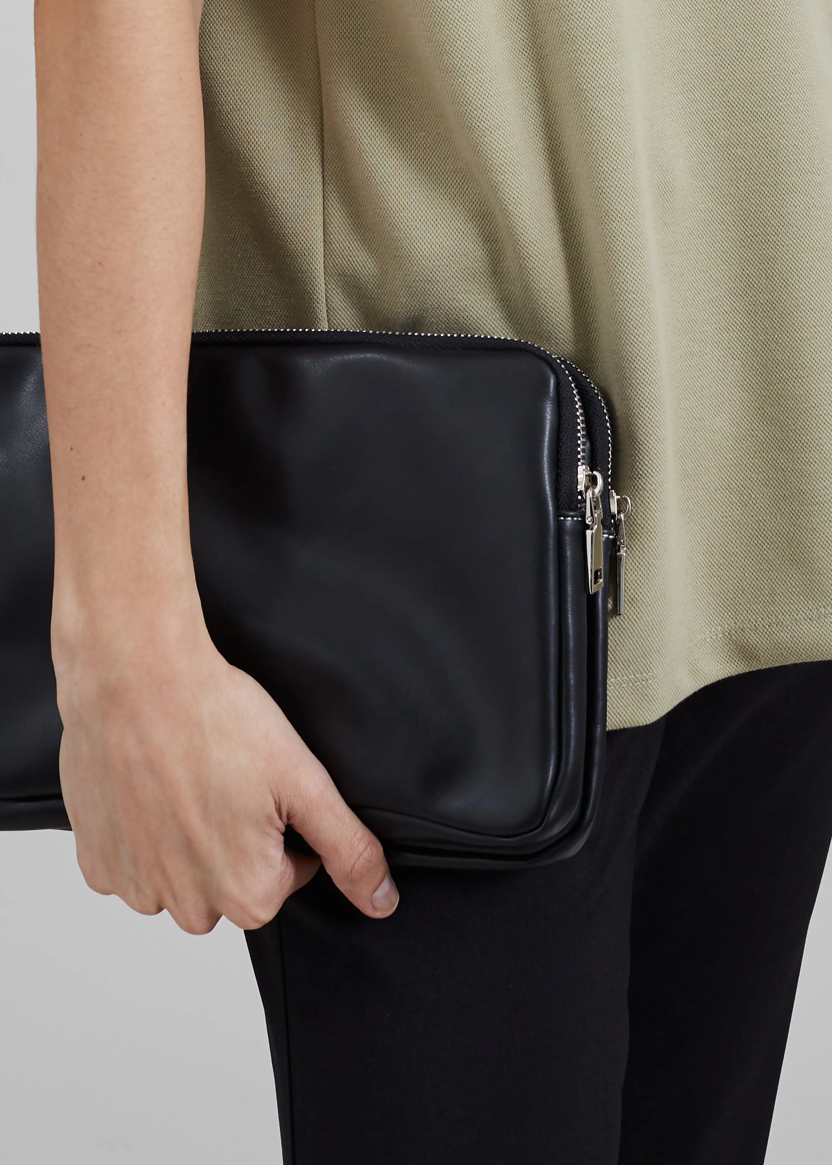 Colby Square Zip Bag - Black