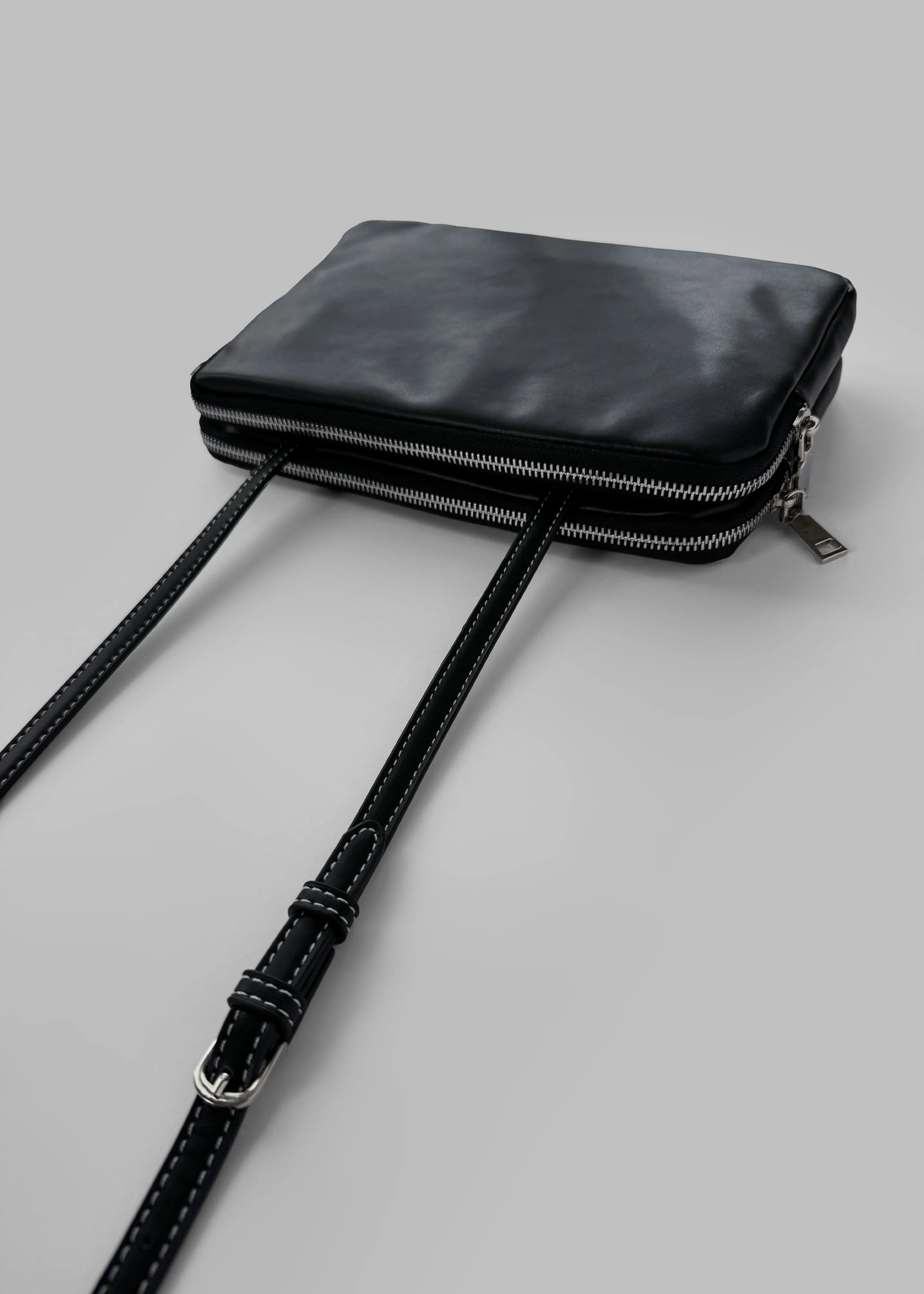 Colby Square Zip Bag - Black