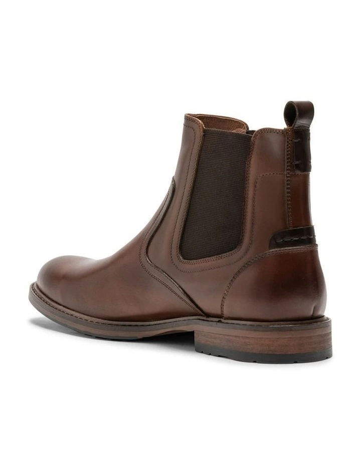 Dargaville Chelsea Boot in Amaretto