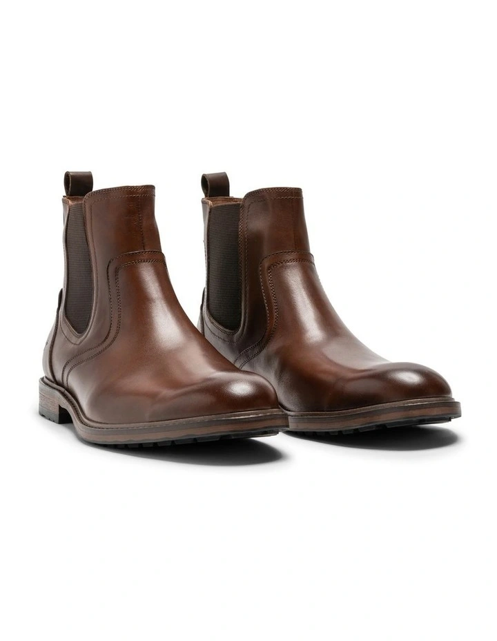 Dargaville Chelsea Boot in Amaretto