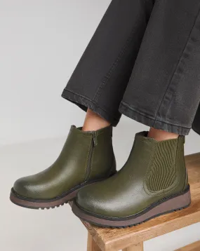 Heavenly Feet Rolo Chelsea Boot Wide Fit