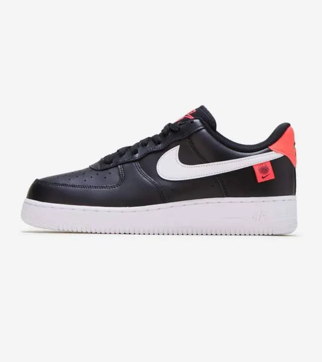 Nike air force 1 07 worldwide black white flash crimson