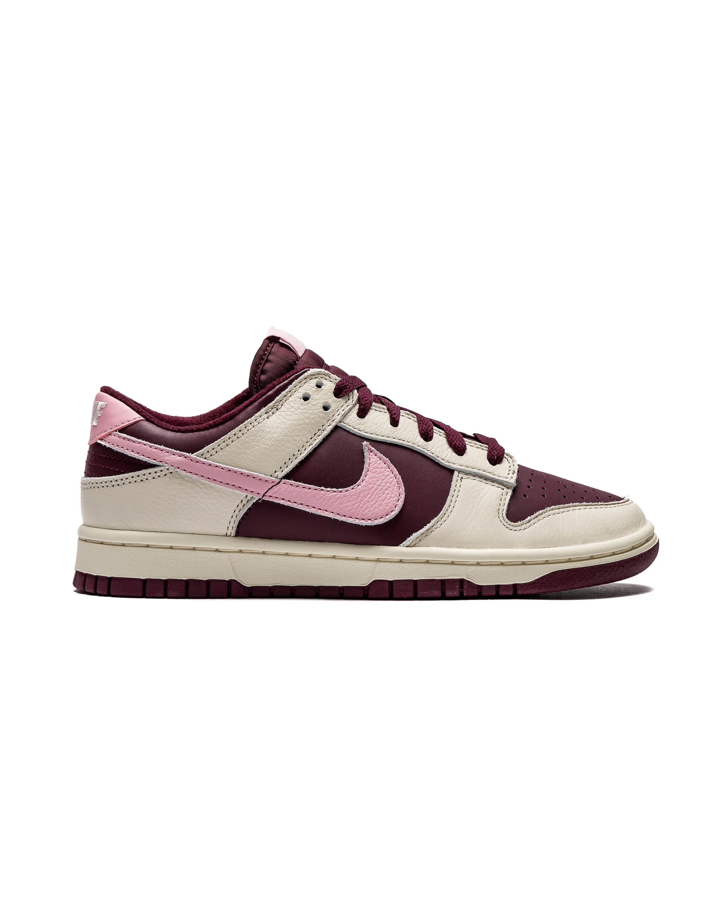 Nike DUNK LOW RETRO PRM 'VDay'