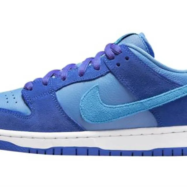 Nike dunk sb low blue raspberry