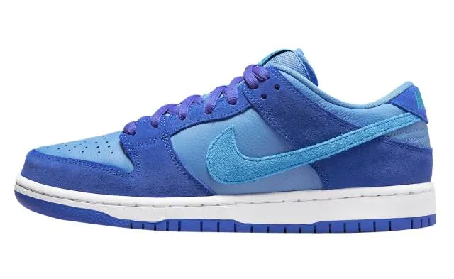 Nike dunk sb low blue raspberry