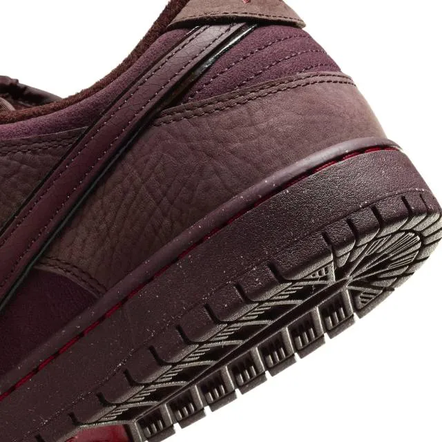 Nike sb dunk low city of love burgundy crush