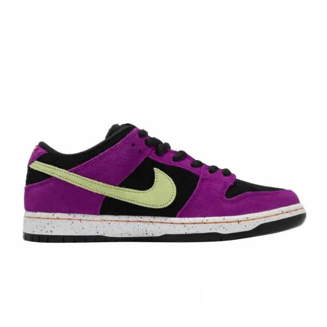 Nike sb dunk low red plum