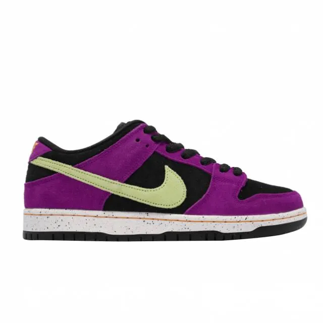 Nike sb dunk low red plum