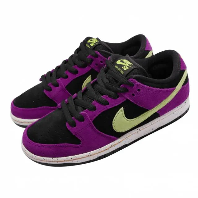 Nike sb dunk low red plum