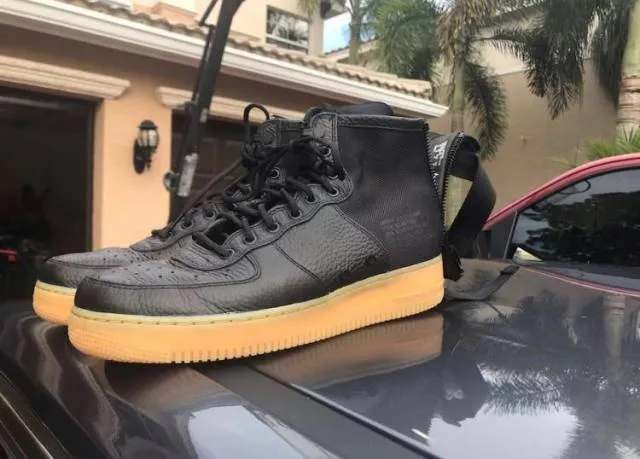 Nike special field air force 1 mid black gum