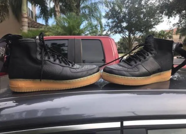 Nike special field air force 1 mid black gum