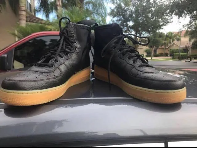 Nike special field air force 1 mid black gum