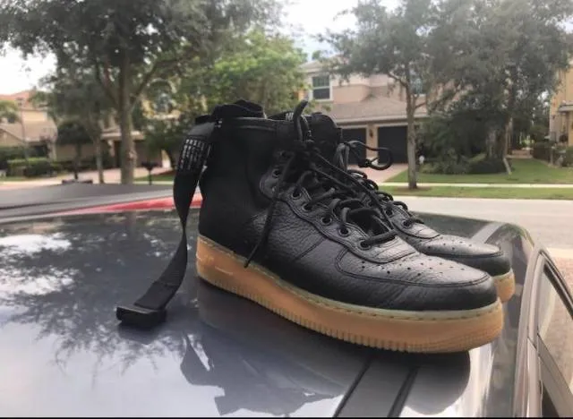 Nike special field air force 1 mid black gum