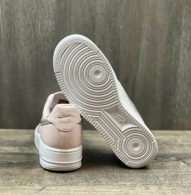 Nike wmns air force 1 low pink iridescent