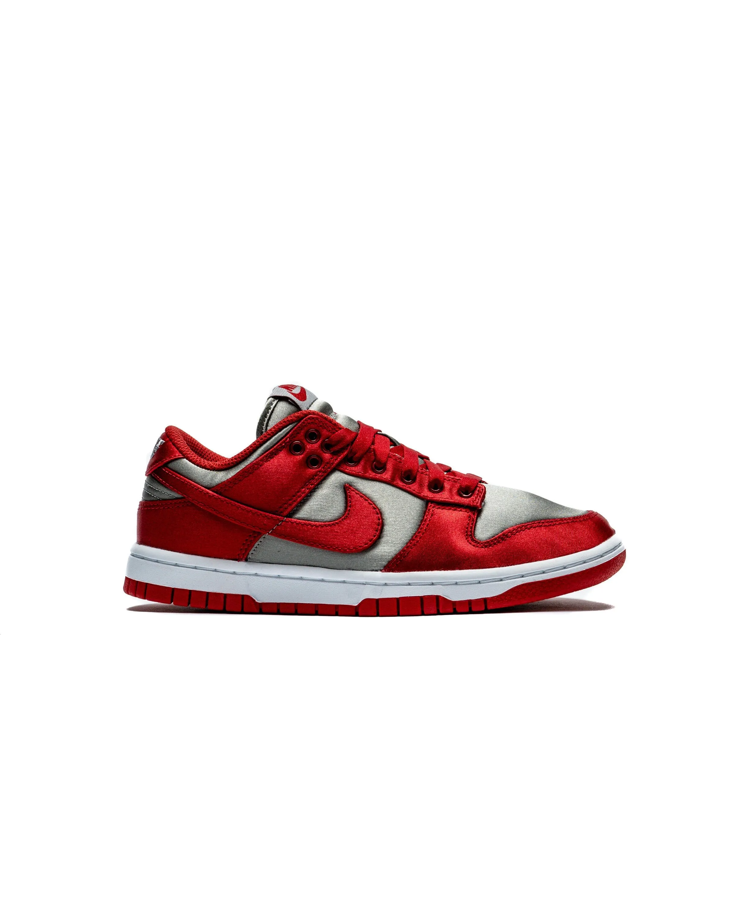 Nike WMNS DUNK LOW ESS SNKR