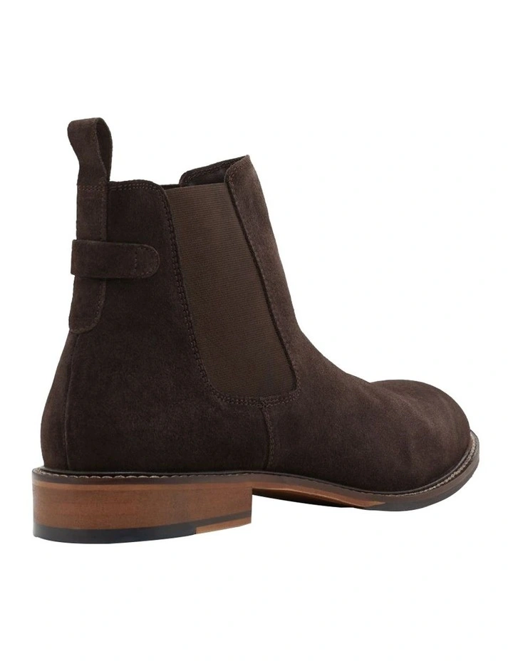 Silas Suede Chelsea Boot in Chocolate