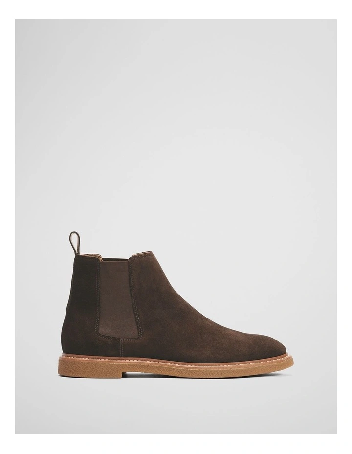 Theo Chelsea Boot in Dark Brown