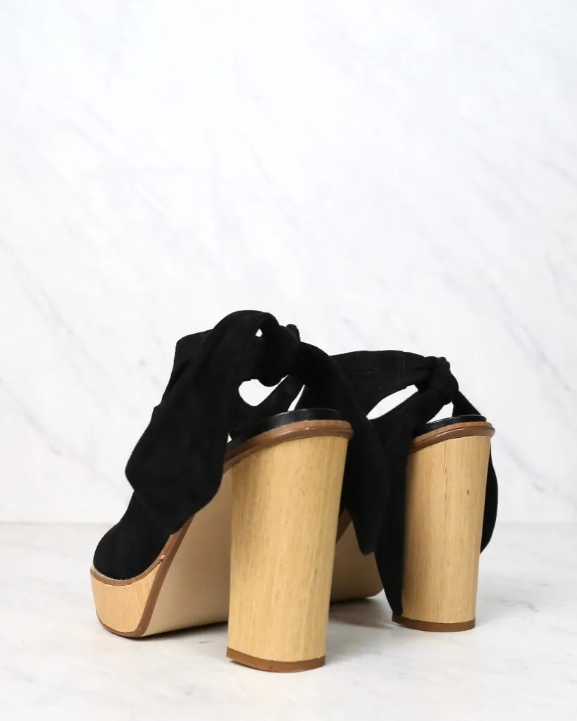 Very Volatile - Rissa Cut Out Ankle Tie Sandals in Black